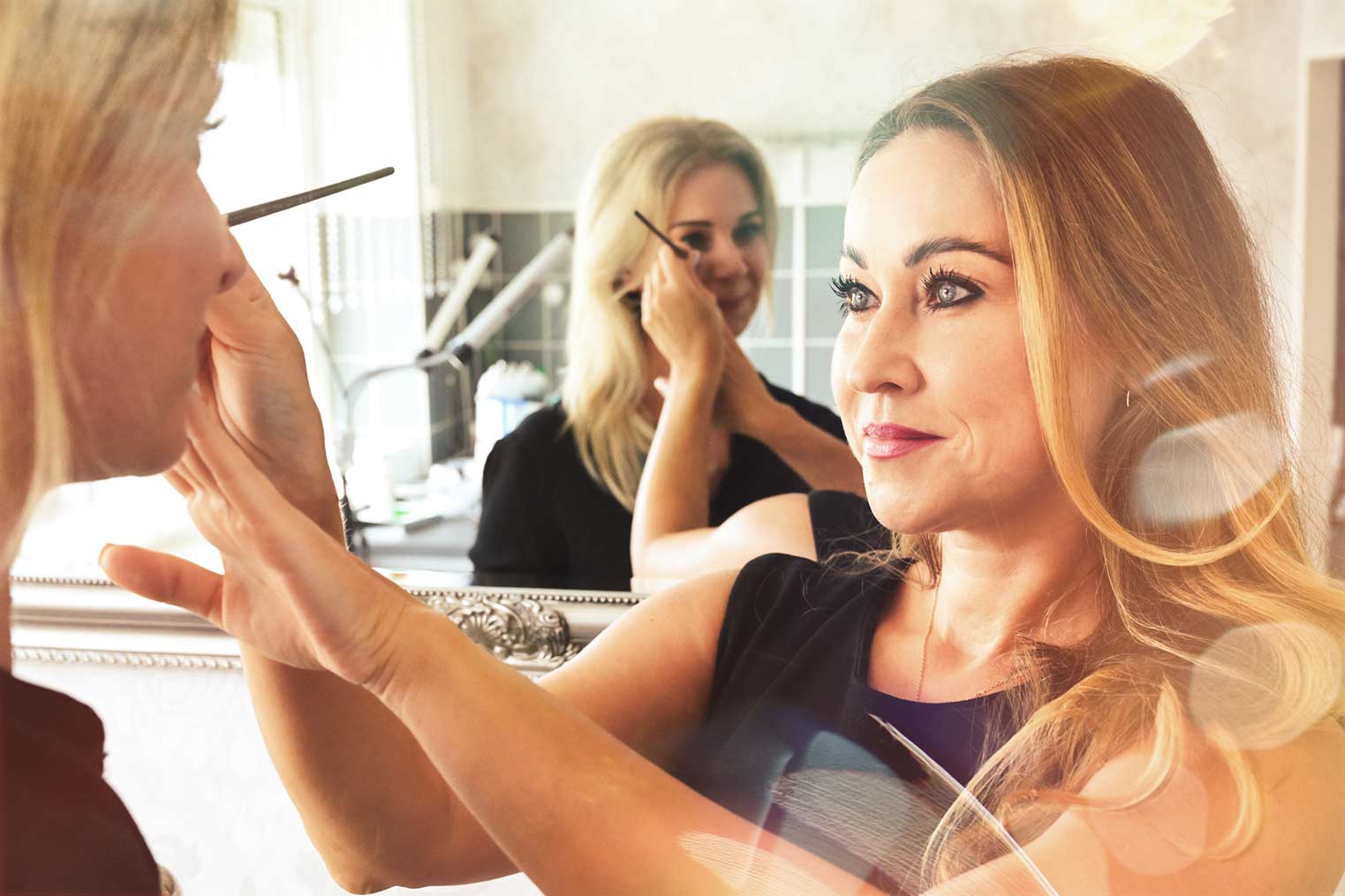 Mit einem Hightech-Stift gegen Falten und Warzen – df COSMETICS im MAZ Interview.